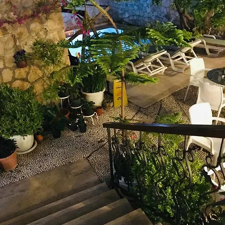 Hotel Kaleiçi 2*