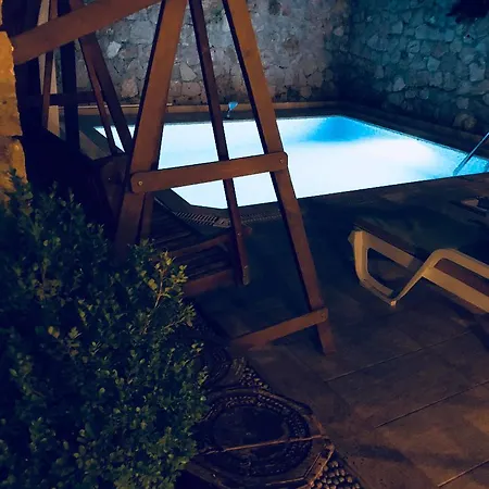 Hotel Kaleiçi 2*